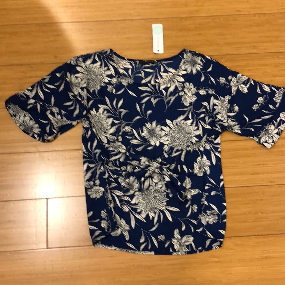 Tie front cuffed sleeve blouse